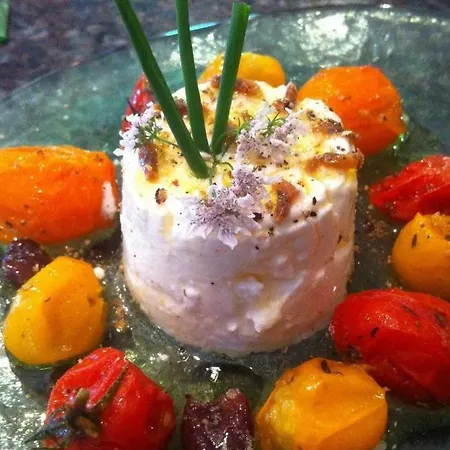 Alojamento de Acomodação e Pequeno-almoço La Maison De Philomene 4*