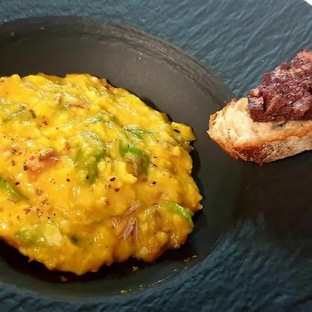 La Maison De Philomene Corme-Royal