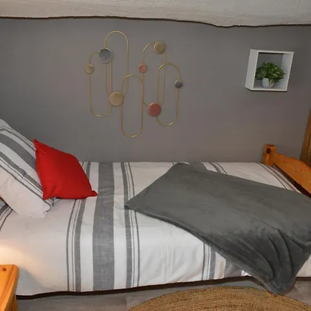 La Maison De Philomene Corme-Royal